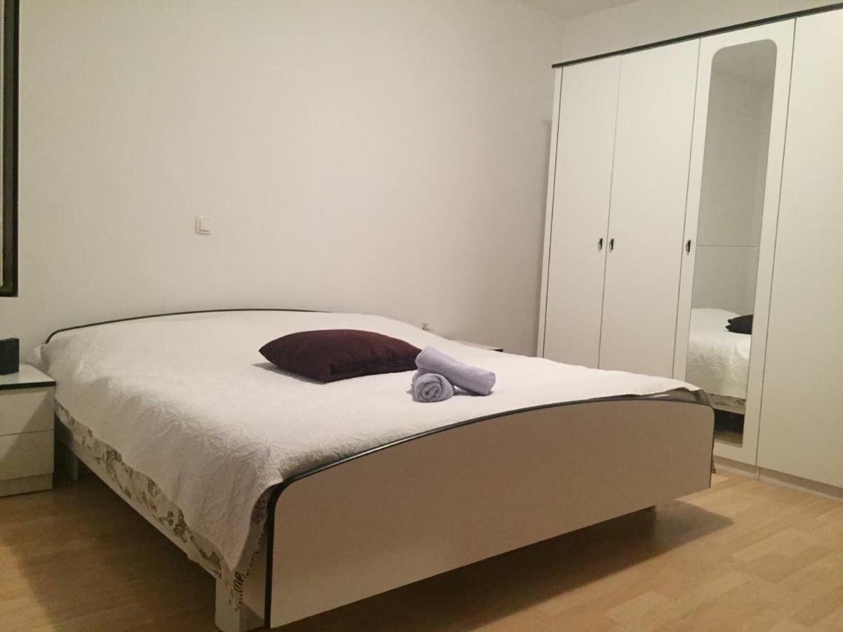 Apartment Stela Rab Town Eksteriør billede